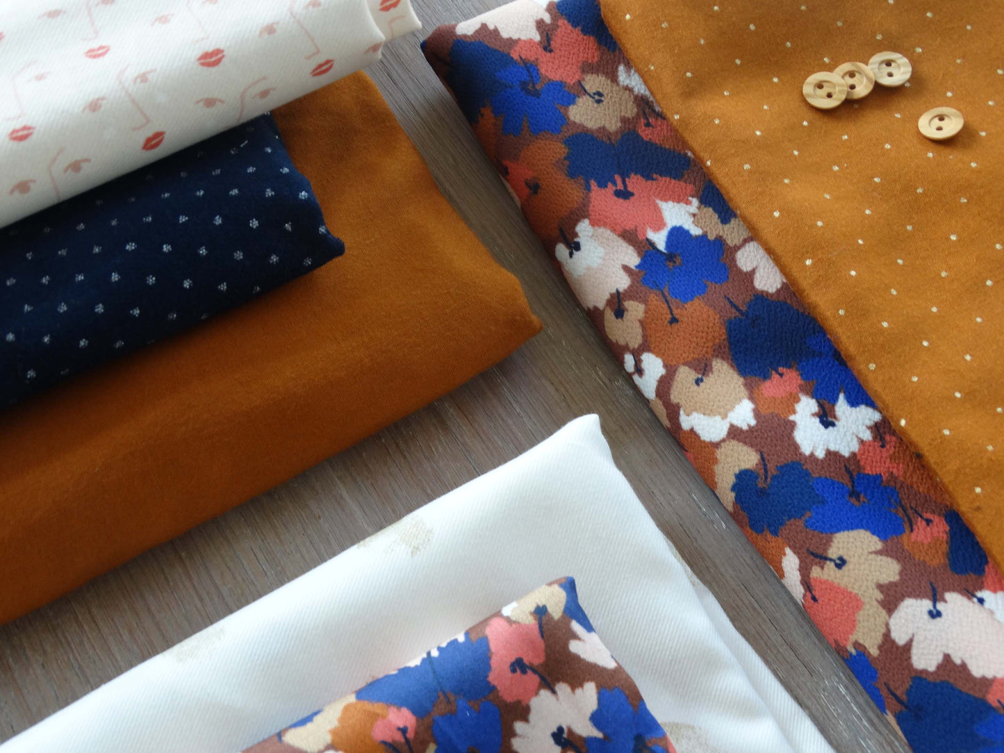 Toile viscose - Imprimé Pois - Caramel et Or