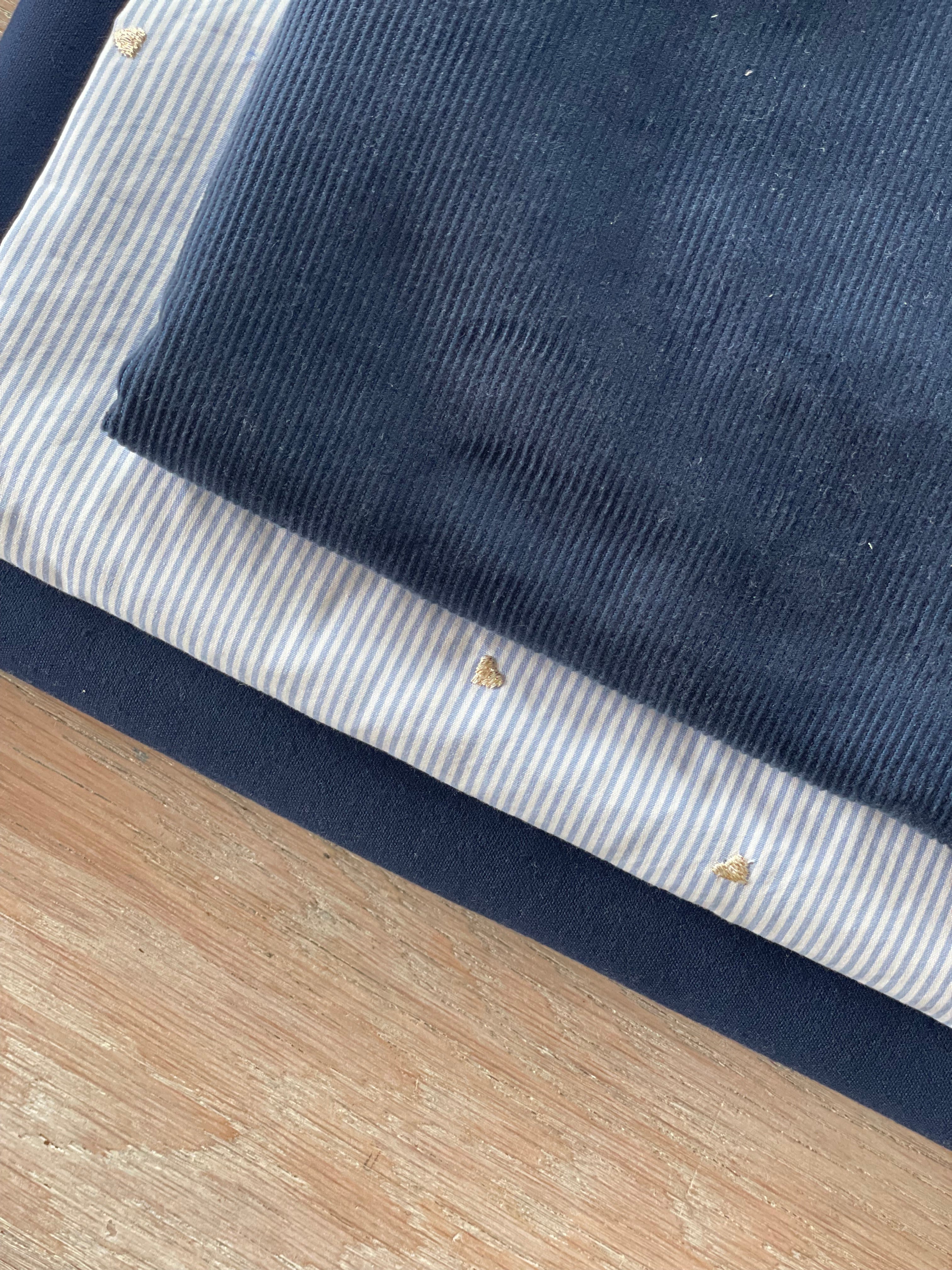 Soft cotton poplin - Embroidered gold hearts