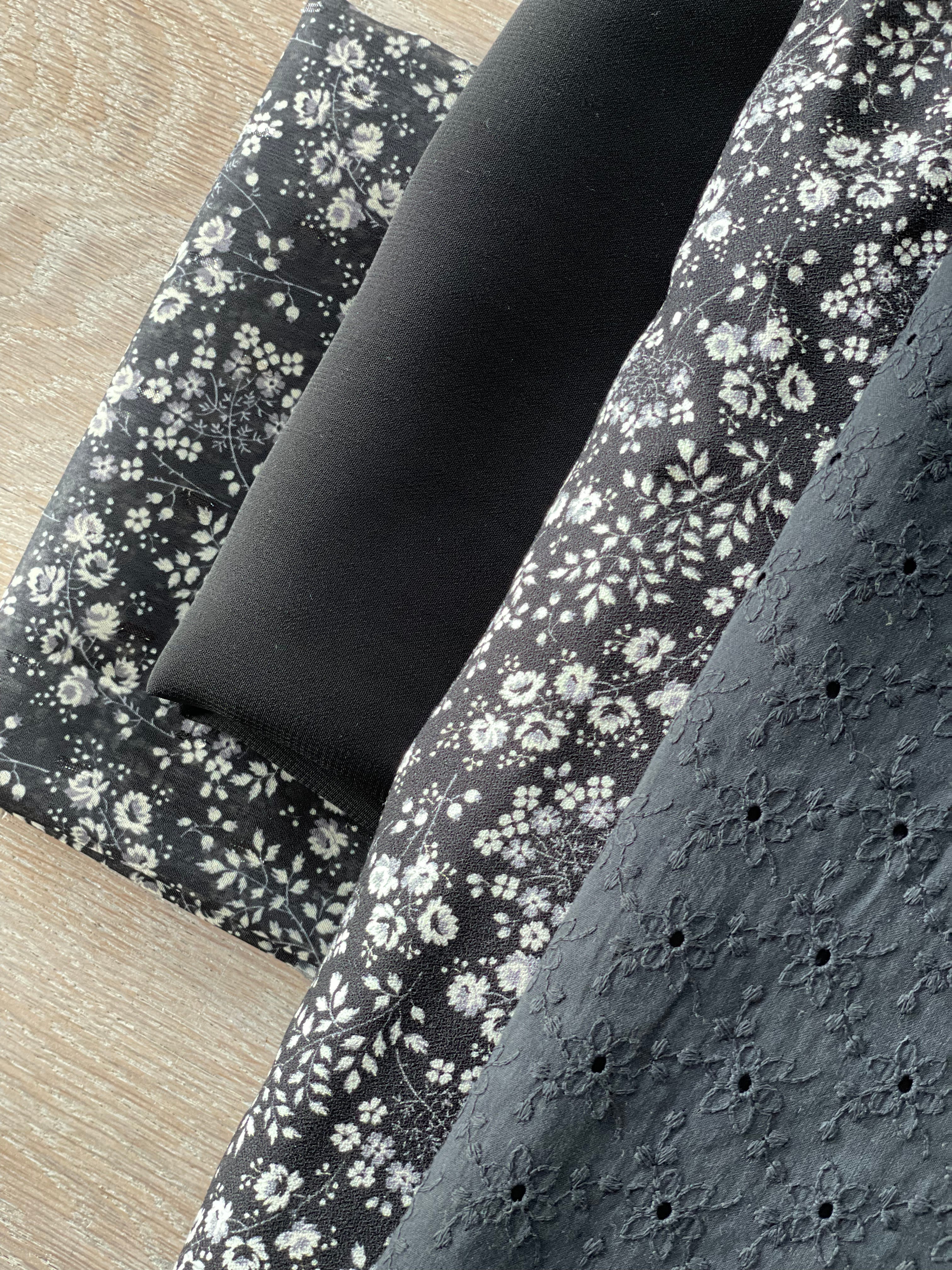 Crêpe Georgette de Viscose - Uni - Noir