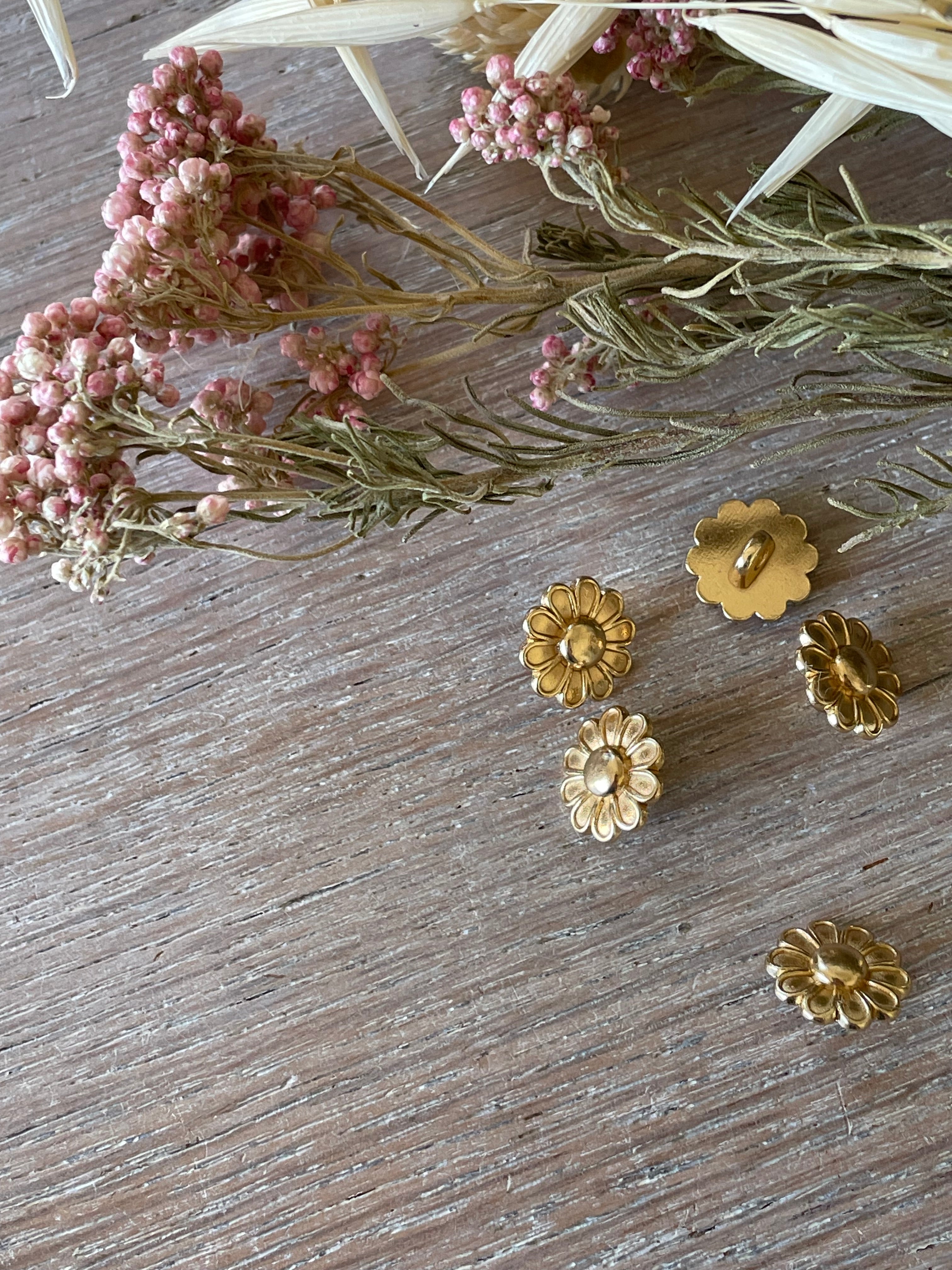 Sewing button - Chicory - Gold