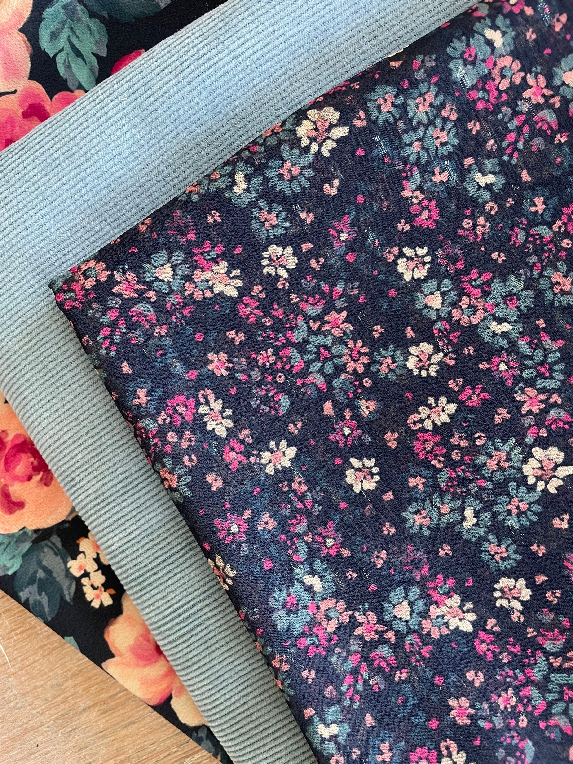 Voile lurex plumetis - Imprimé Amber - Marine, Bleu & Fuchsia
