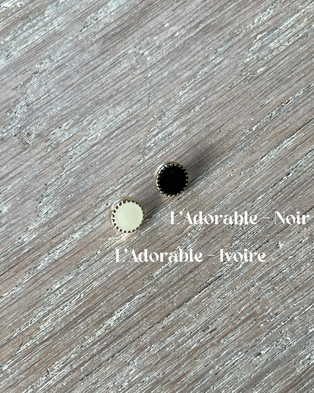 Sew-on button - The Adorable - Gold & Black