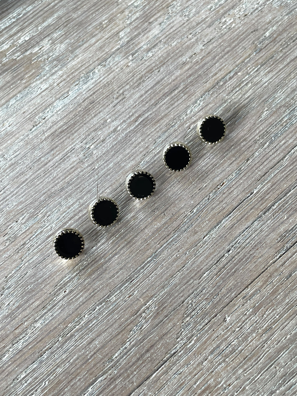 Sew-on button - The Adorable - Gold & Black