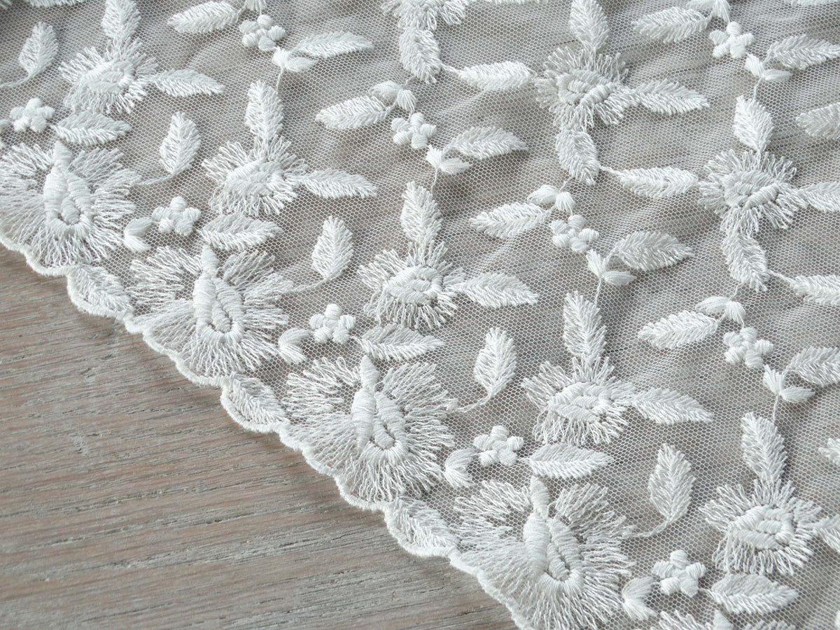 Tulle brodé douceur