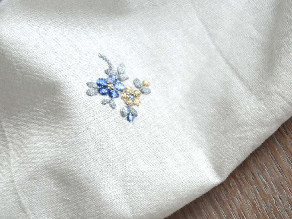 Façonné de coton - Broderie Lily