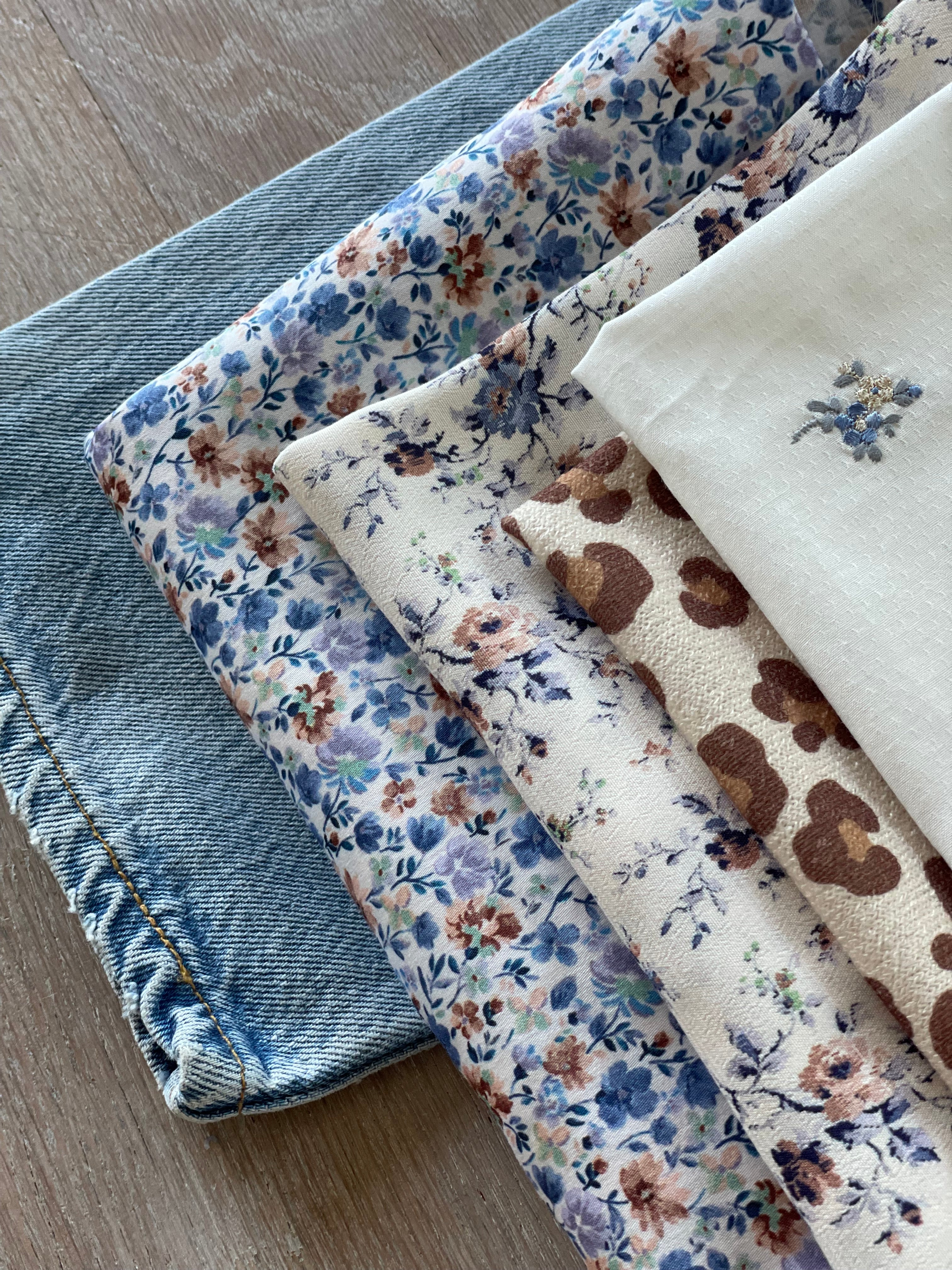 Façonné de coton - Broderie Lily