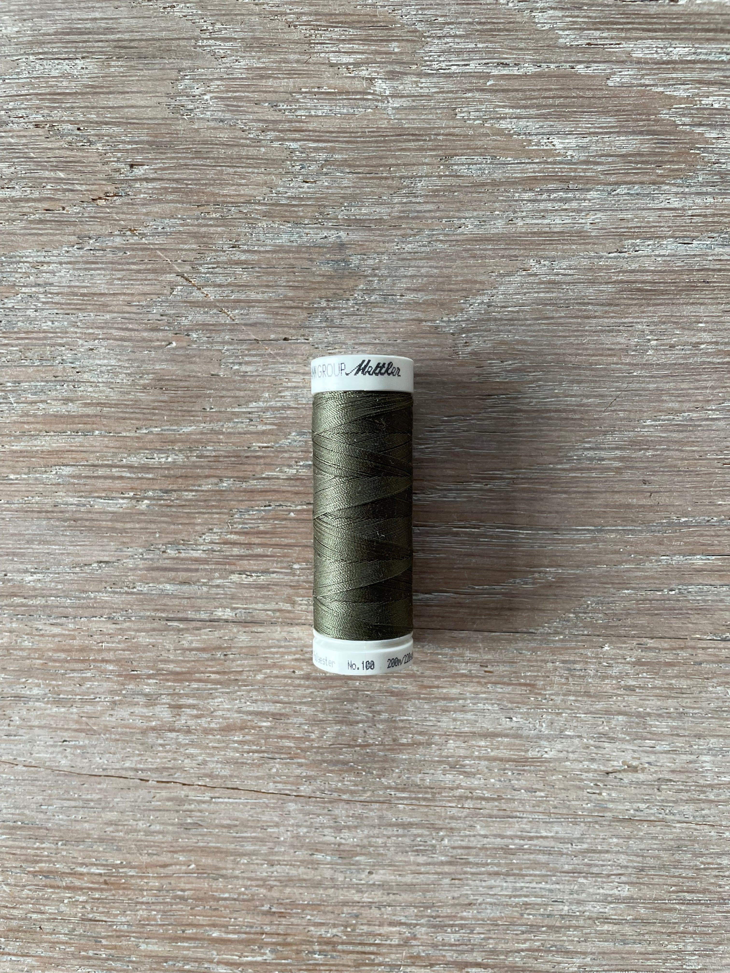 Fil à coudre Mettler Seralon - Olive - 200m