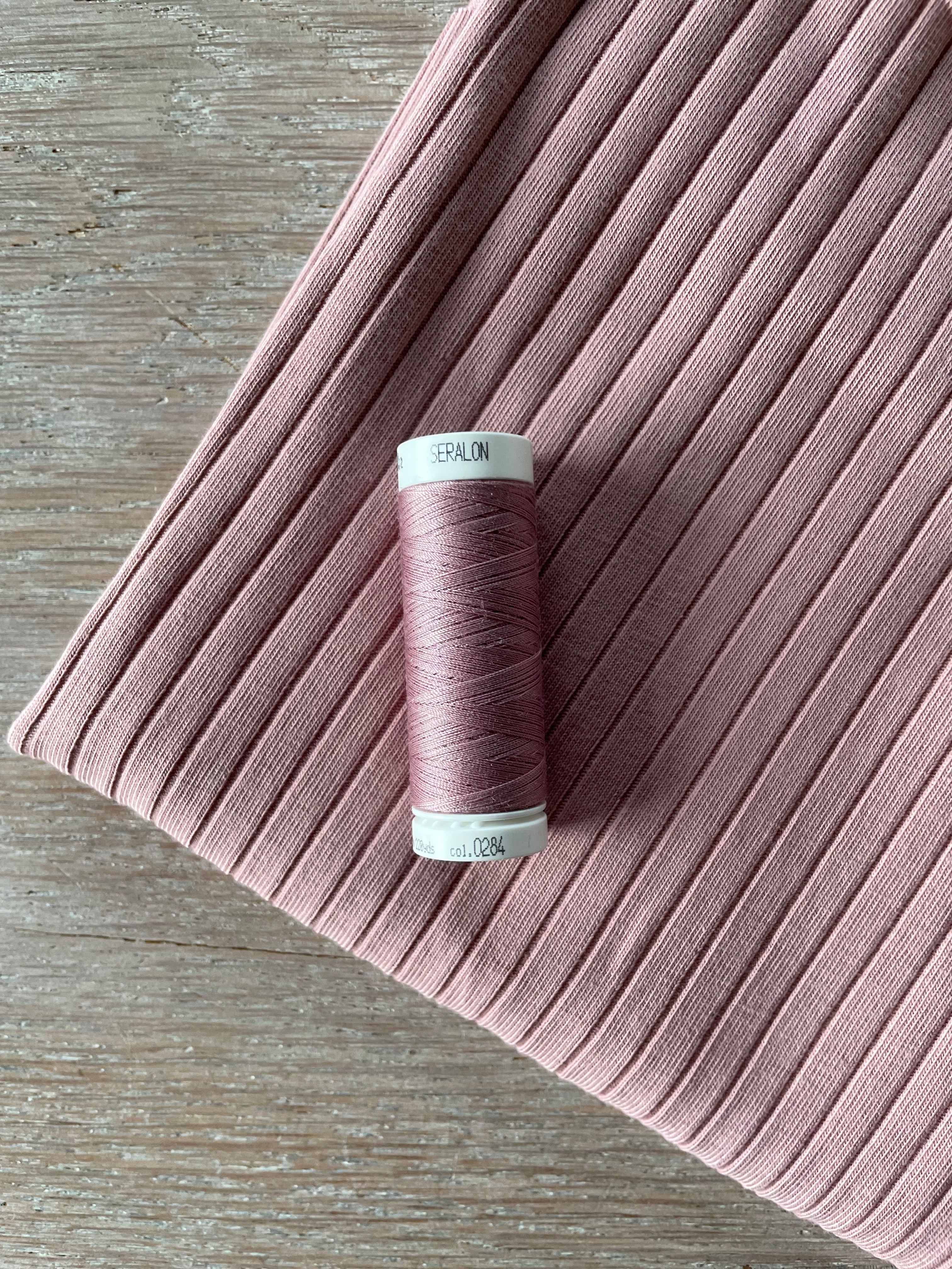 Fil à coudre Mettler Seralon - Vieux rose - 200m