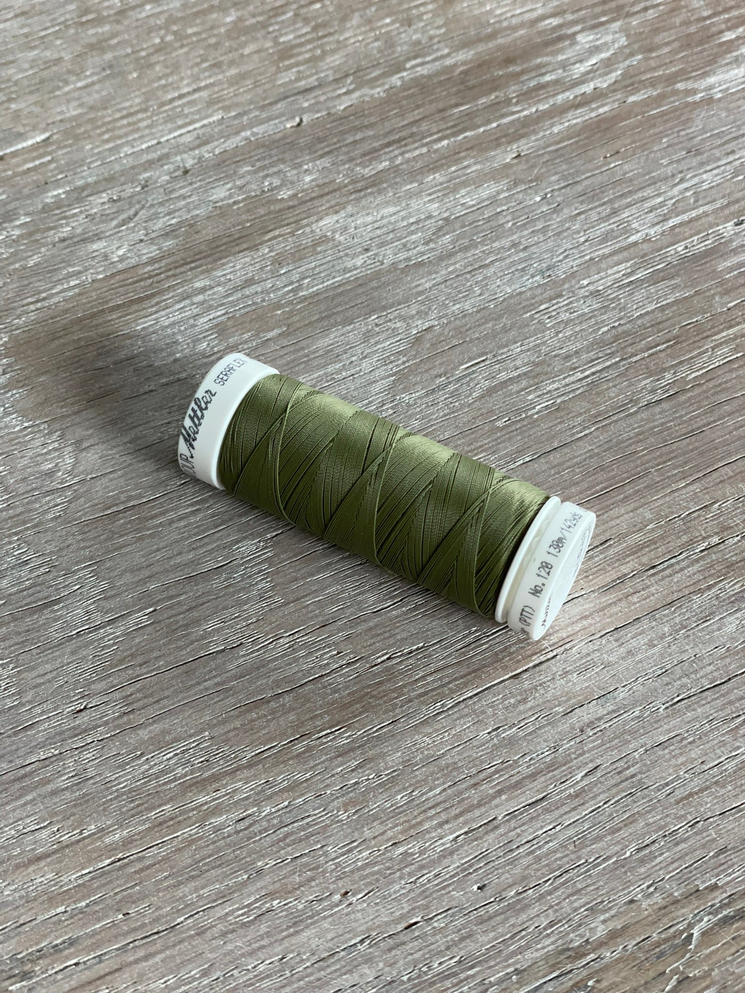 Fil à coudre Mettler Seraflex coutures élastiques - Olive - 130m