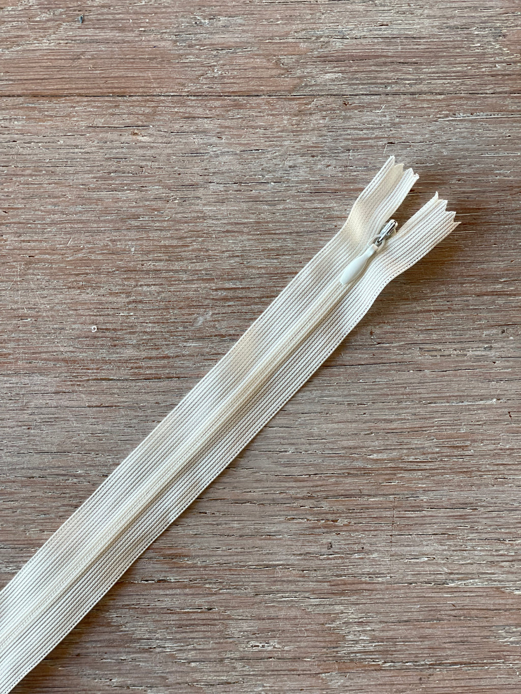 Fermeture à glissière invisible 60cm