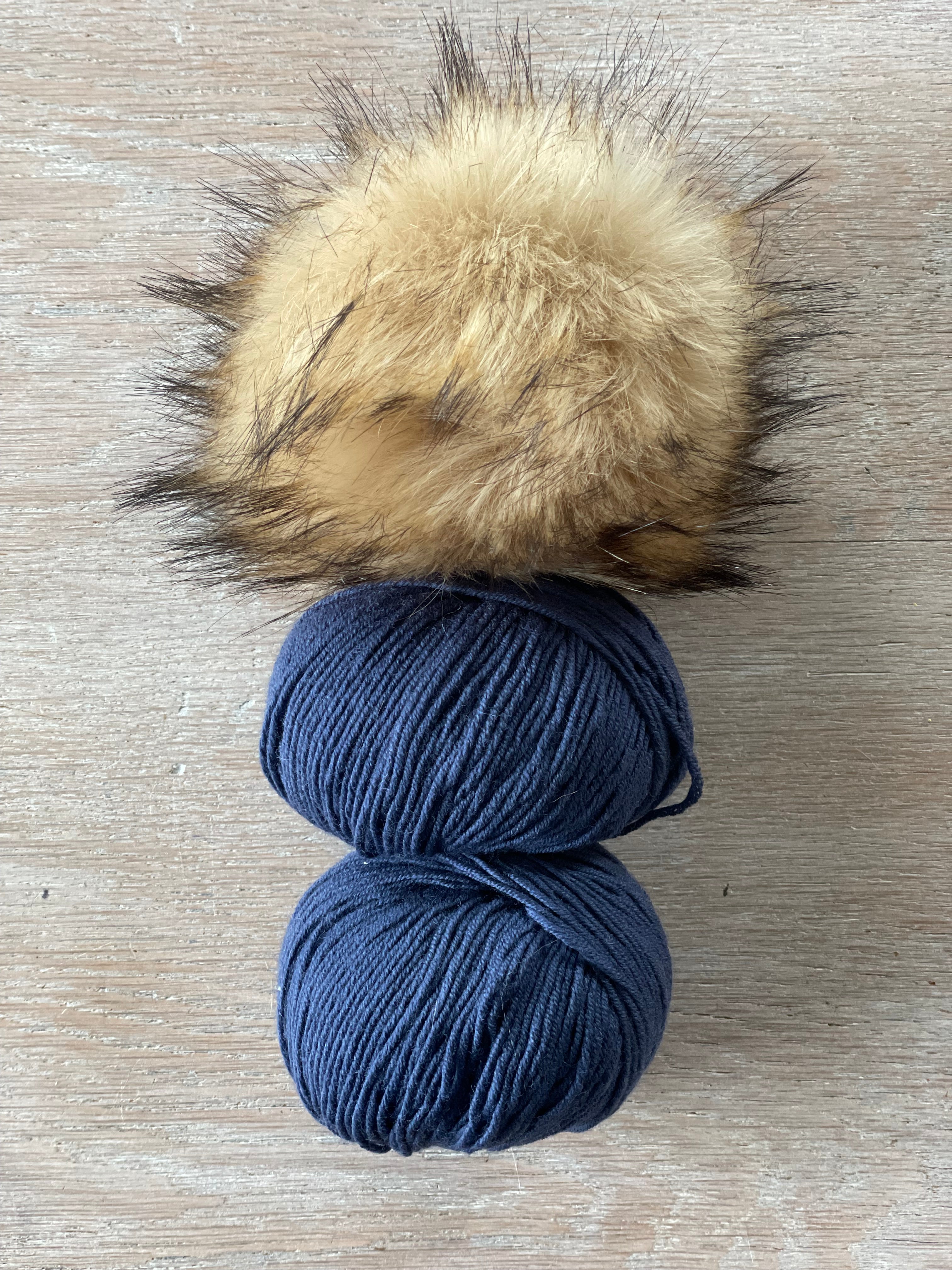 Kit à tricoter Laine Glasgow Bleu Denim + Pompon au choix