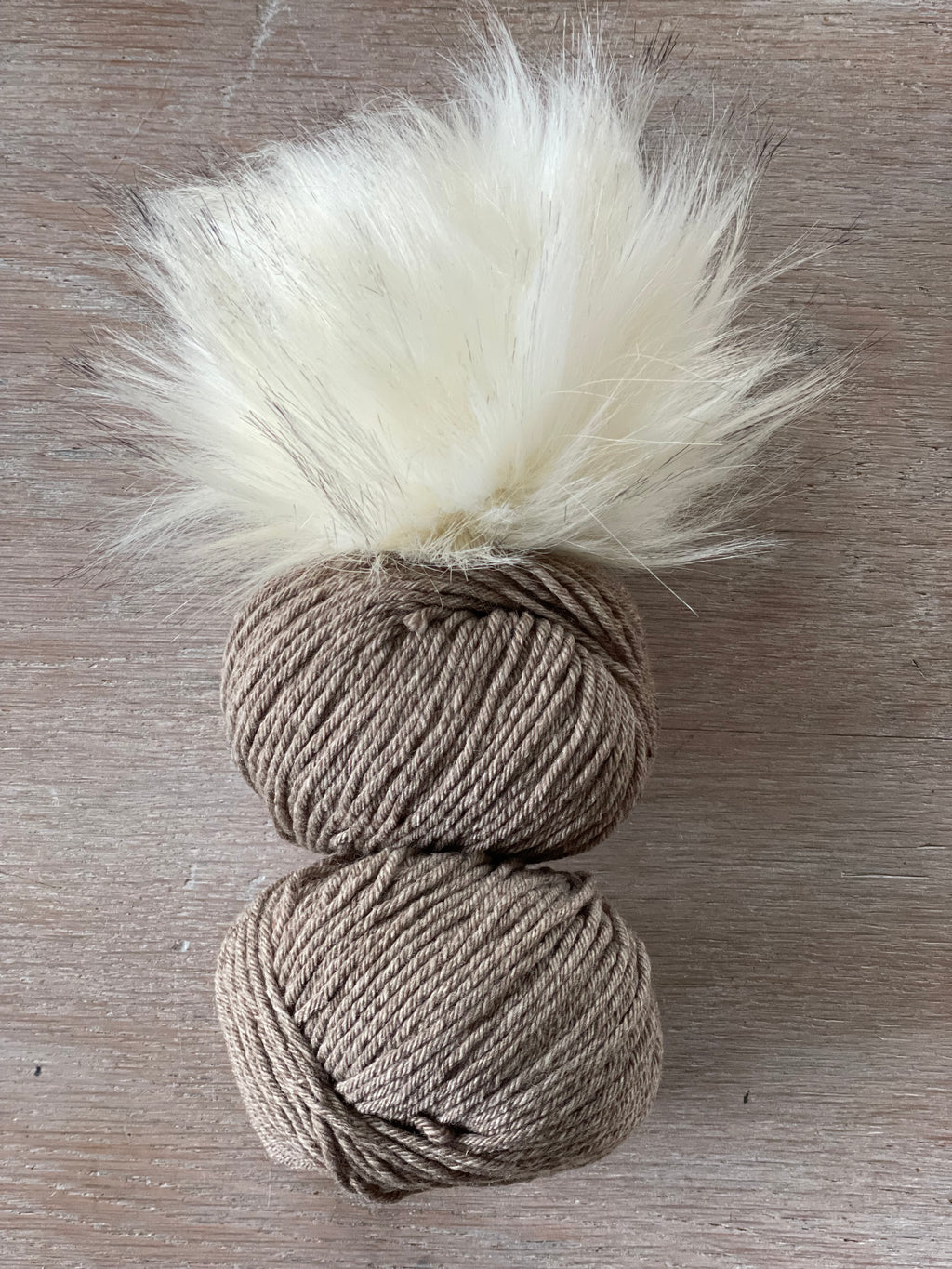 Kit à tricoter Laine Edimbourg beige + Pompon au choix