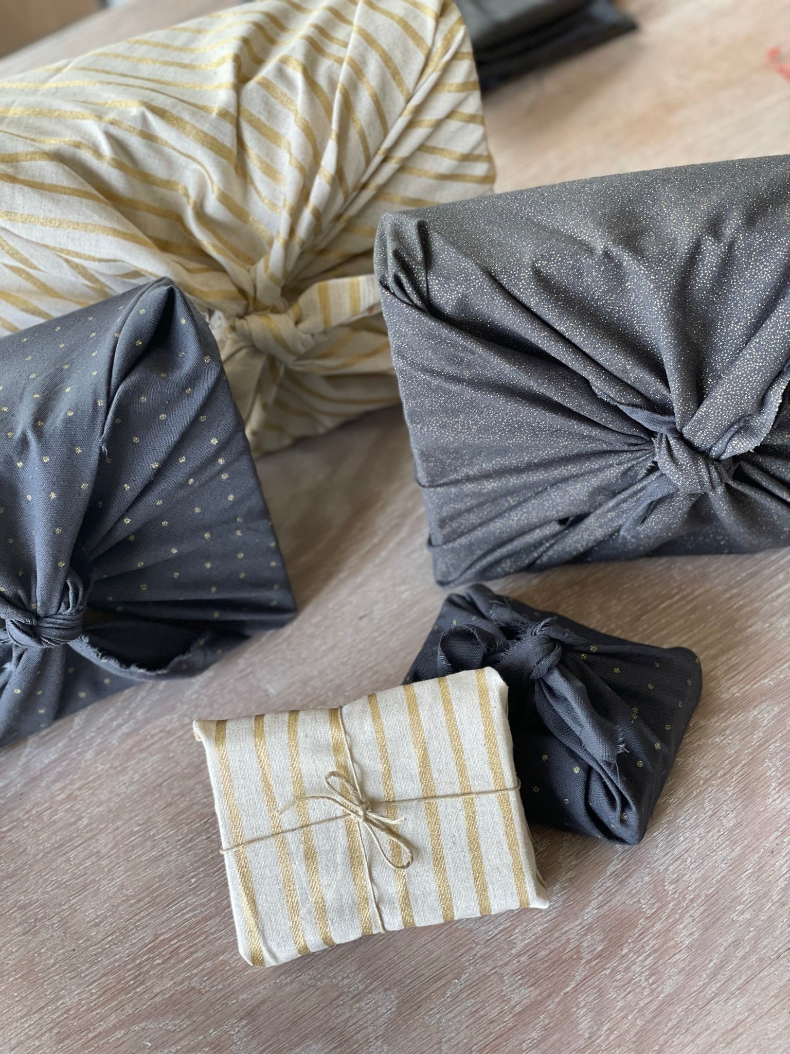 Trio de coupons - Emballage cadeaux Furoshiki - Anthracite & Or