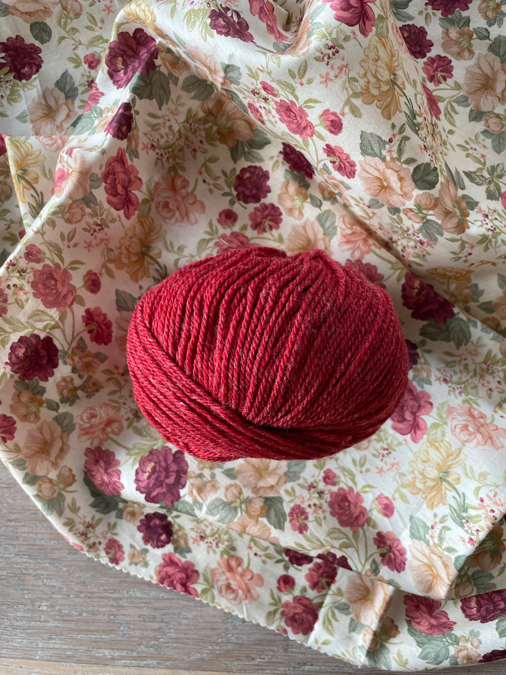 Dublin Yarn - Mottled Red - DK