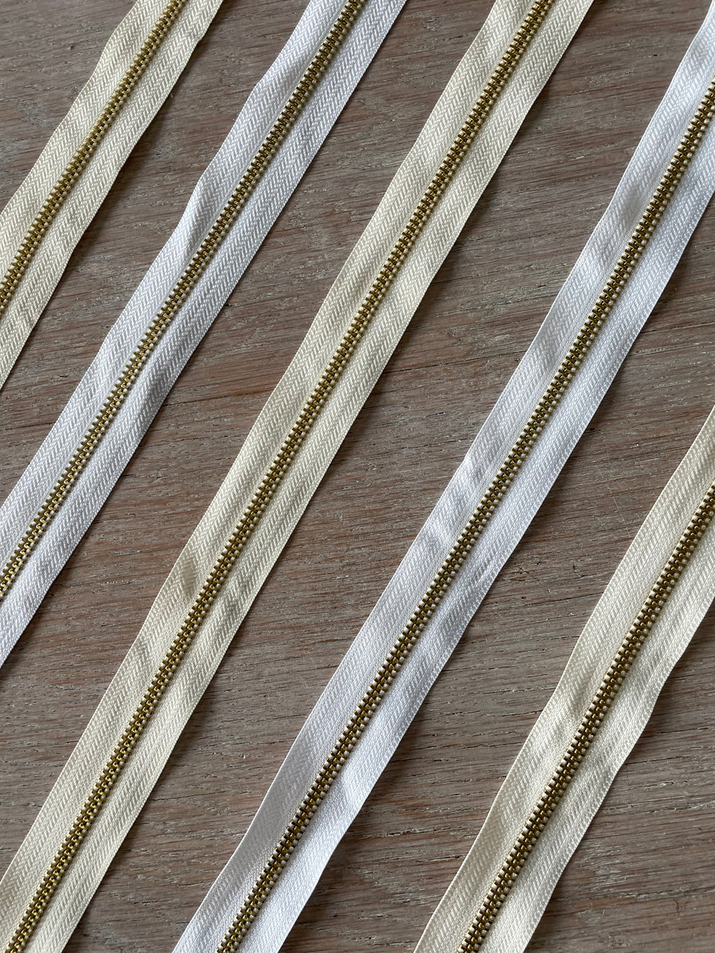 Fermeture à glissière en laiton doré