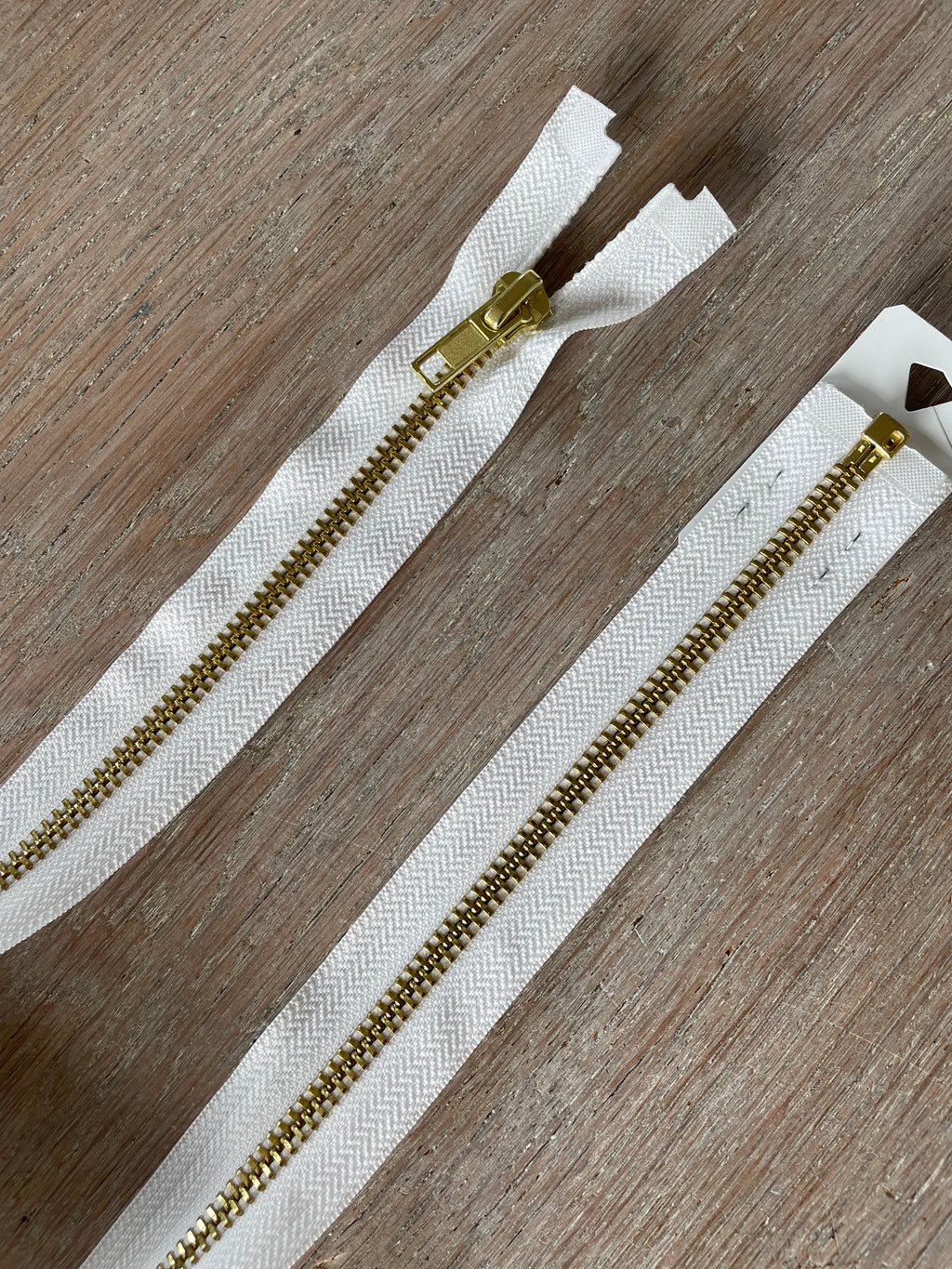 Fermeture à glissière en laiton doré