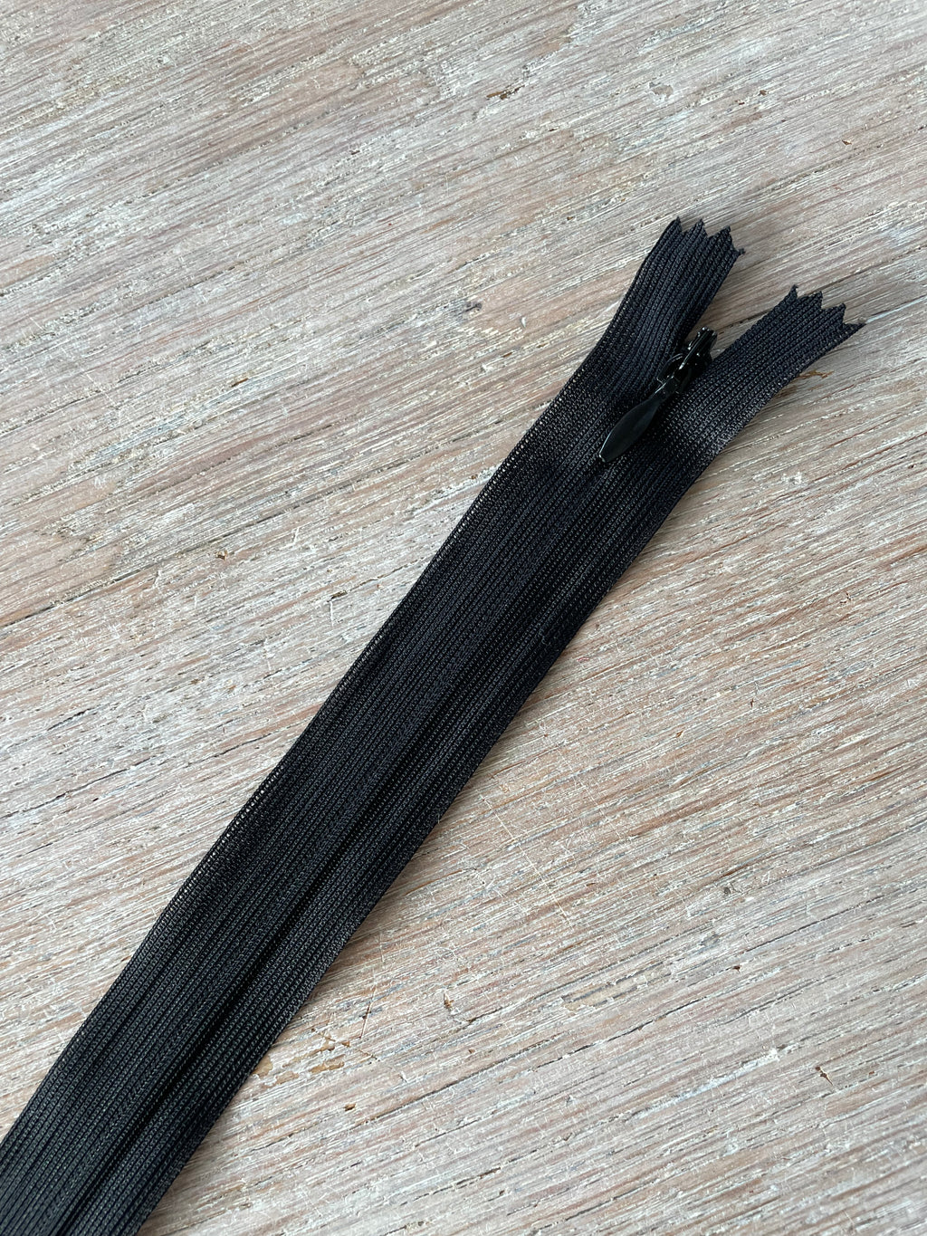 Fermeture à glissière invisible noir