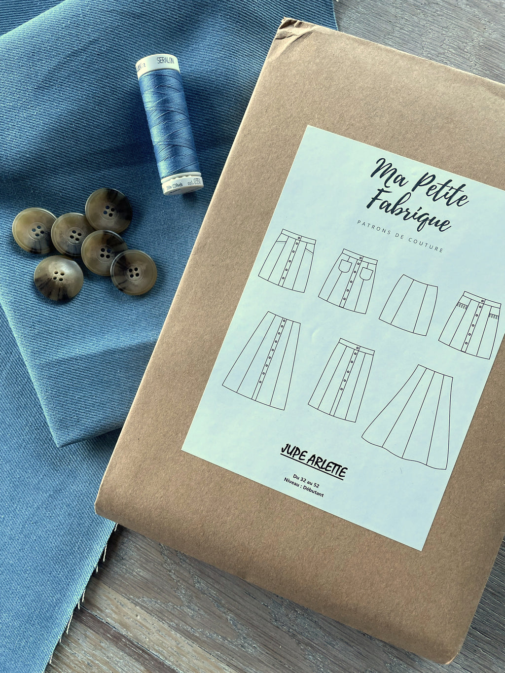 Ensemble jupe Arlette & jean Dennys bleu clair