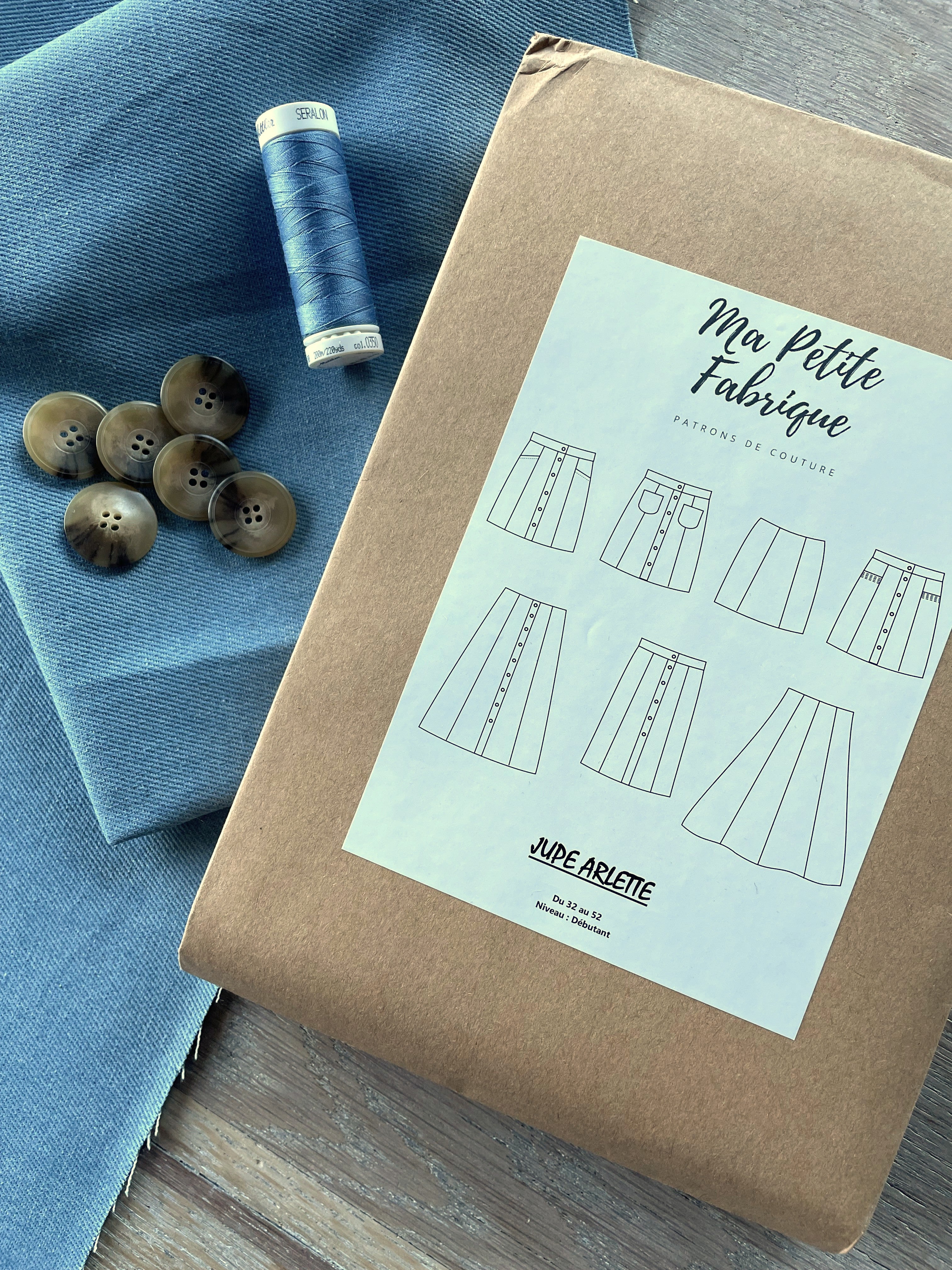 Ensemble jupe Arlette & jean Dennys bleu clair