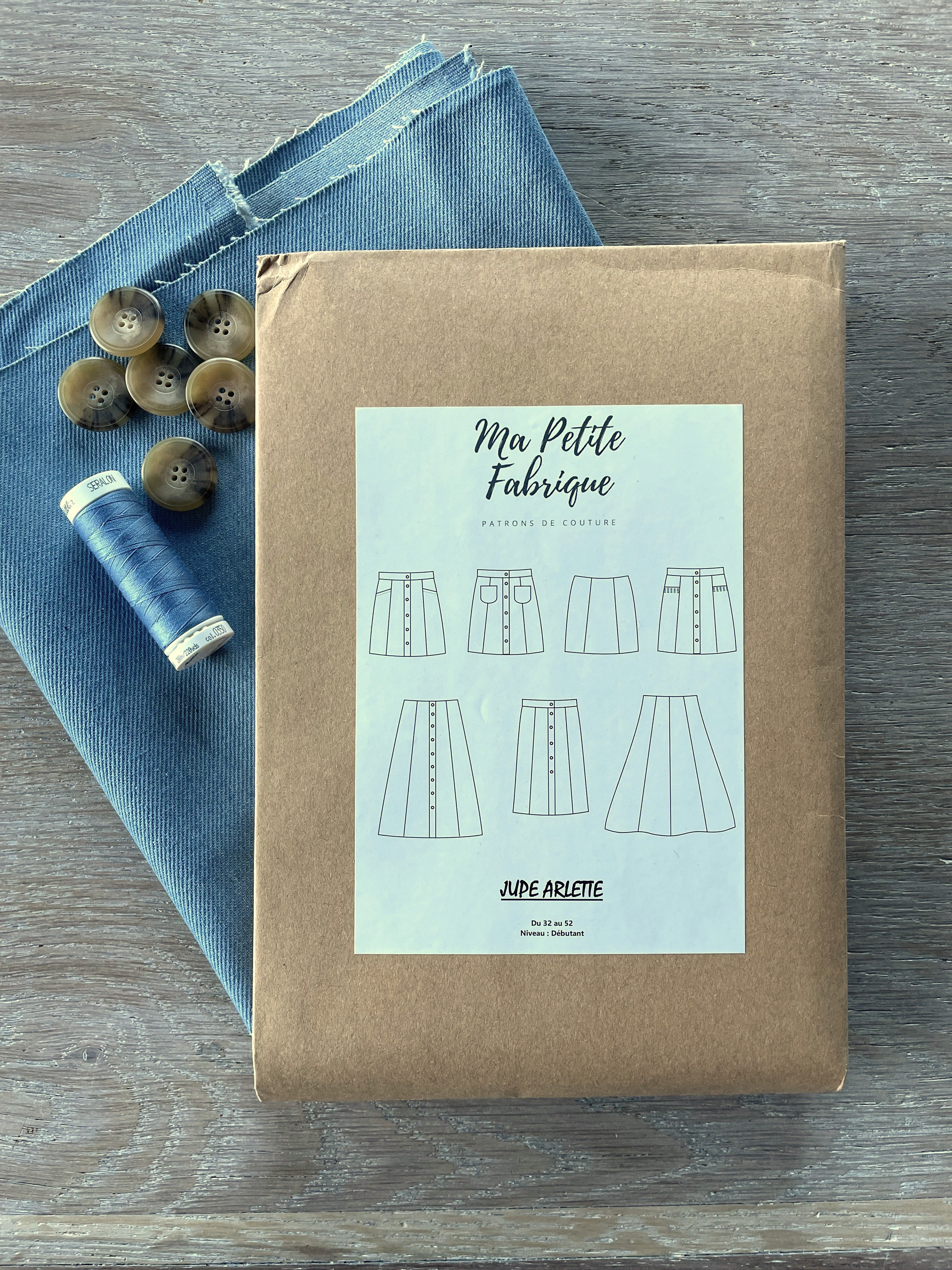 Ensemble jupe Arlette & jean Dennys bleu clair