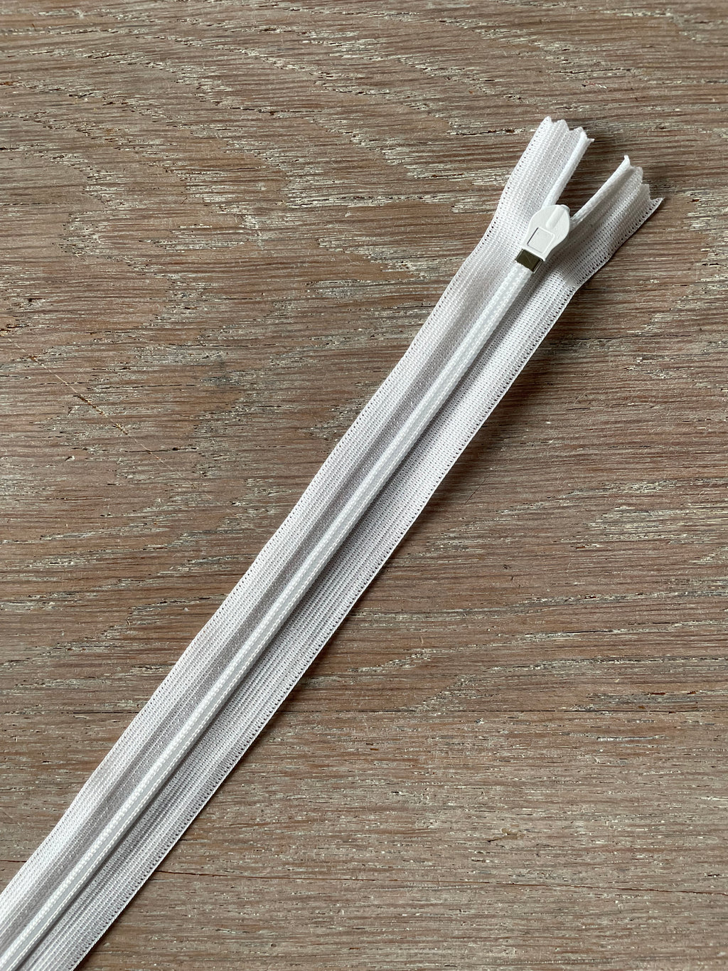 Fermeture à glissière invisible 22cm