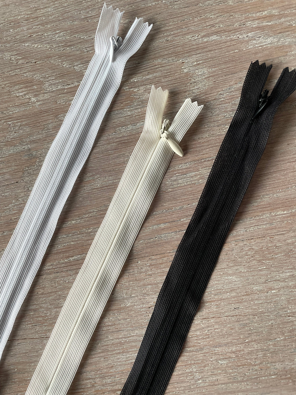 Fermeture à glissière invisible 22cm