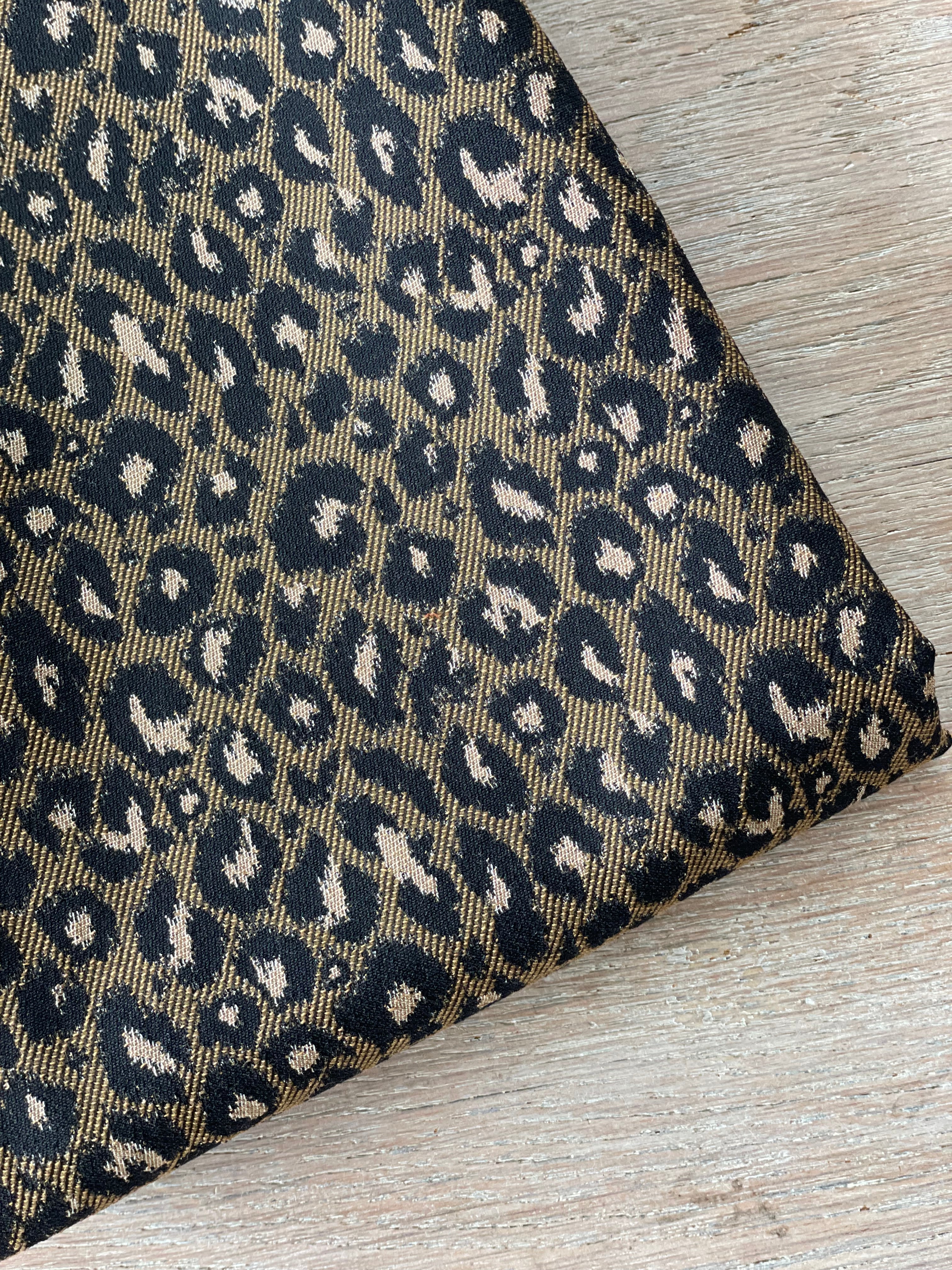 Jacquard Amelia