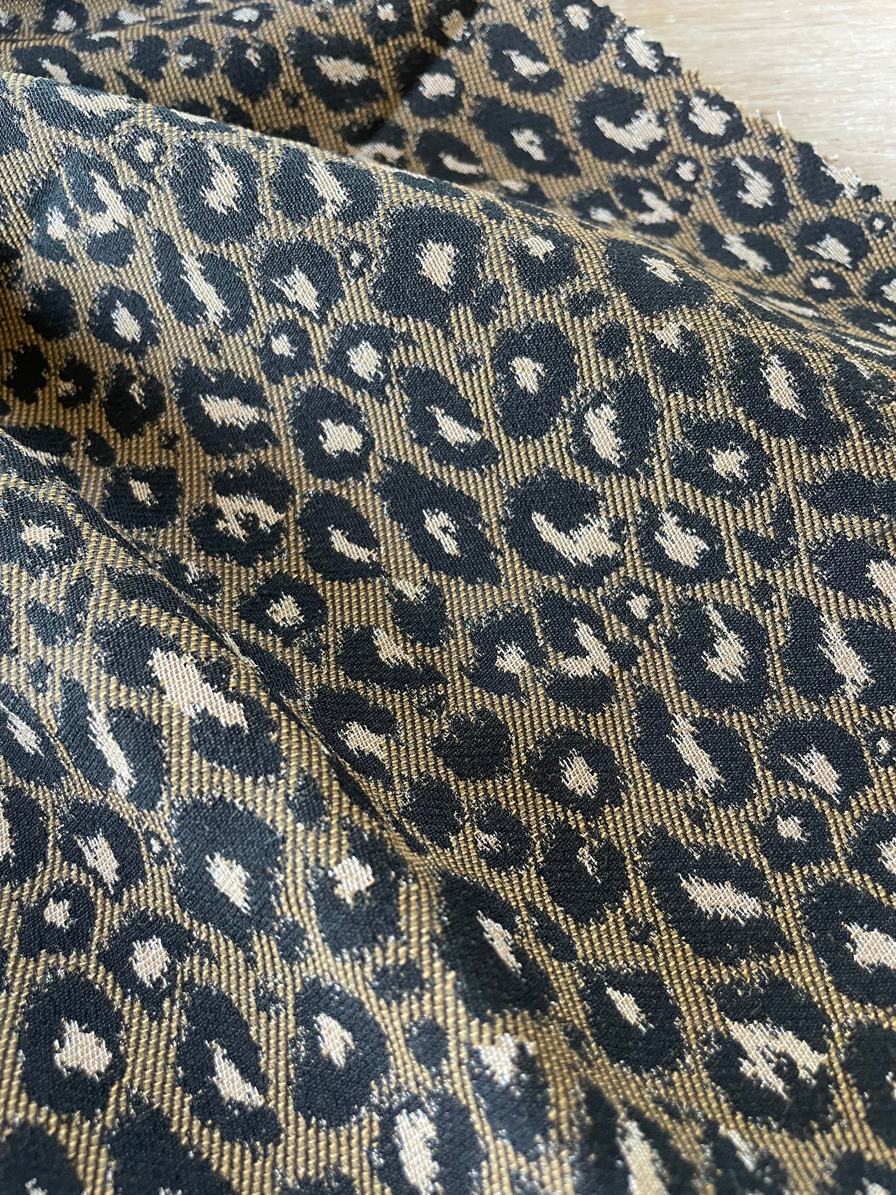 Jacquard Amelia