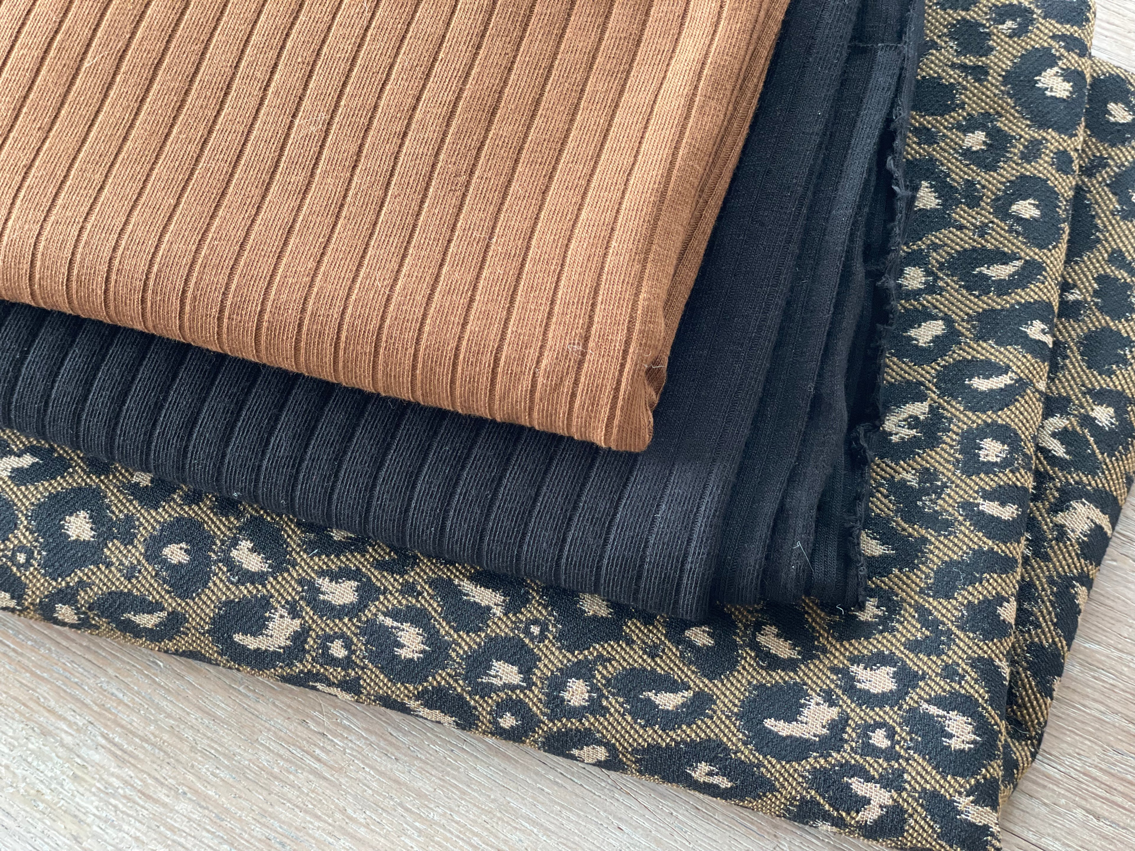 Jacquard Amelia