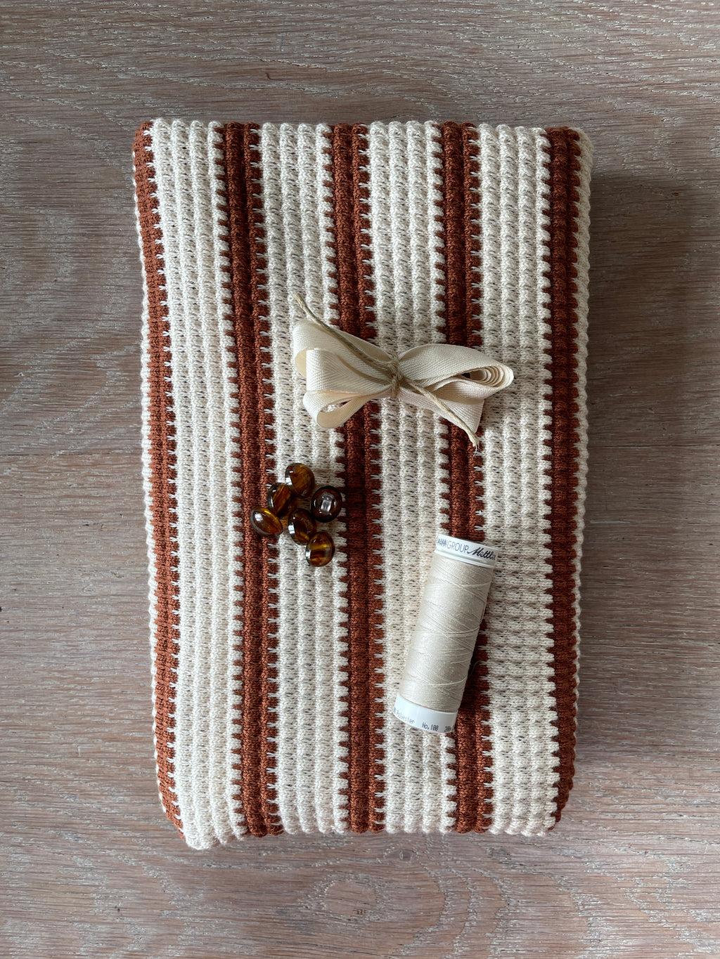 Ensemble Gilet Isalys & Maille Texturée Pépita