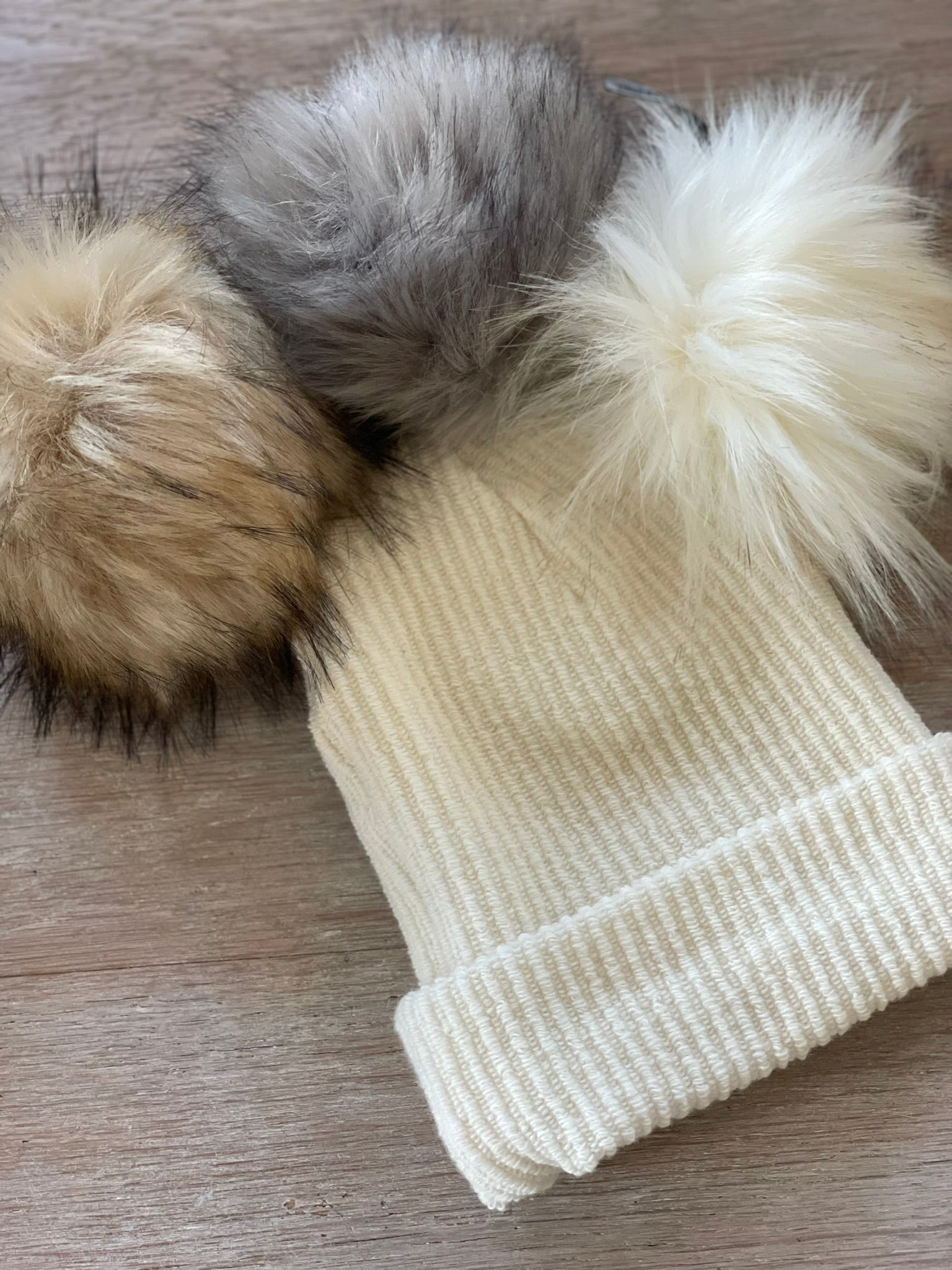 Kit à coudre Maille côtelée de laine + Pompon au choix