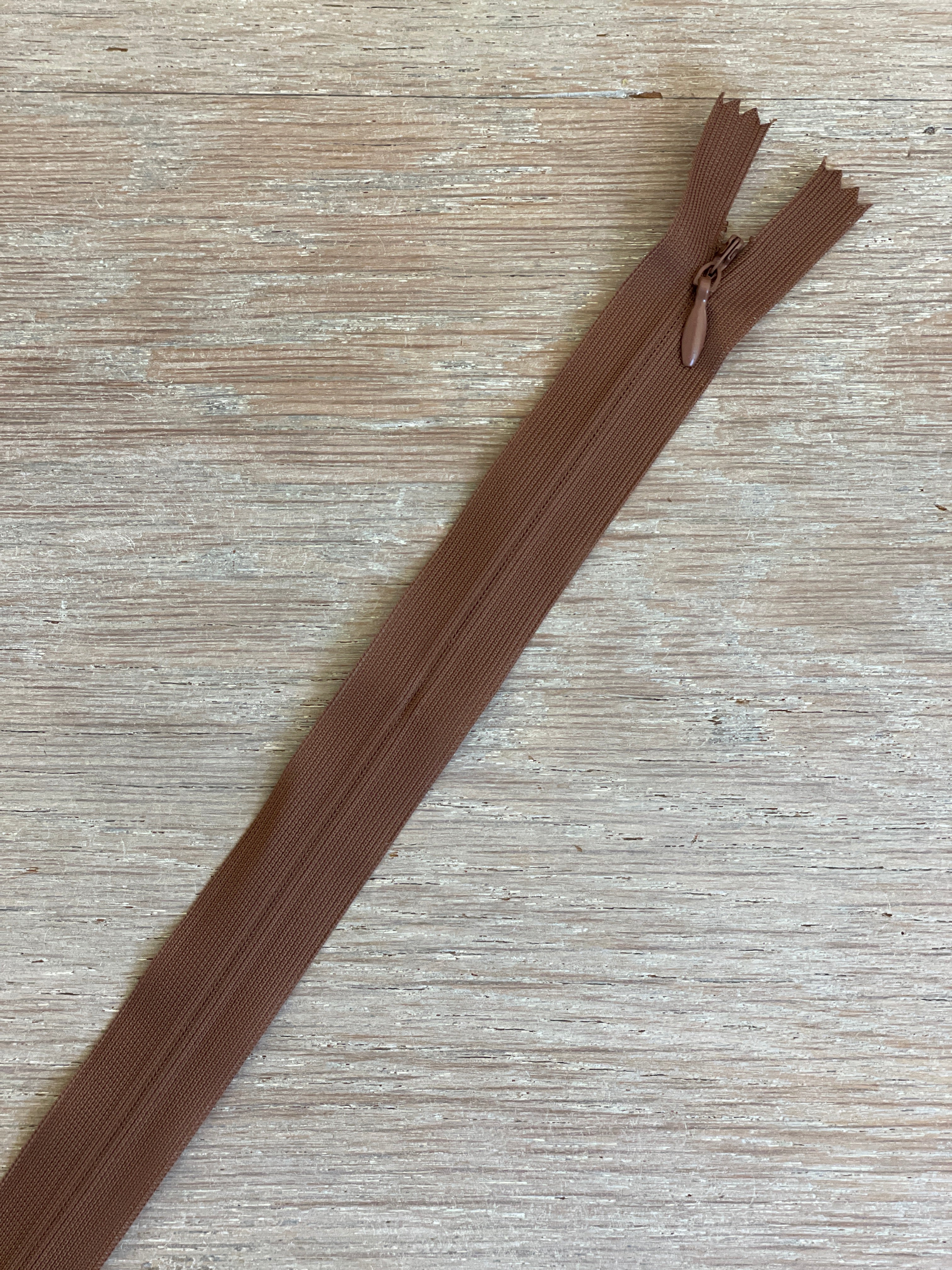 Fermeture à glissière invisible 60cm