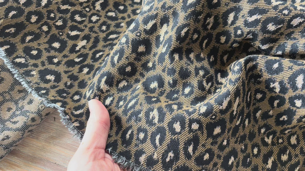 Jacquard Amelia