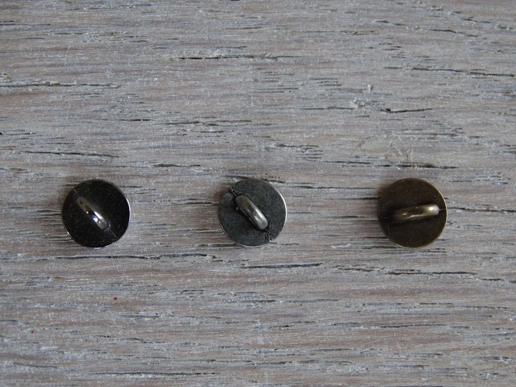Bouton à coudre - Mignon à pied - Argent vieilli, Canon de fusil, Doré vieilli et Bronze