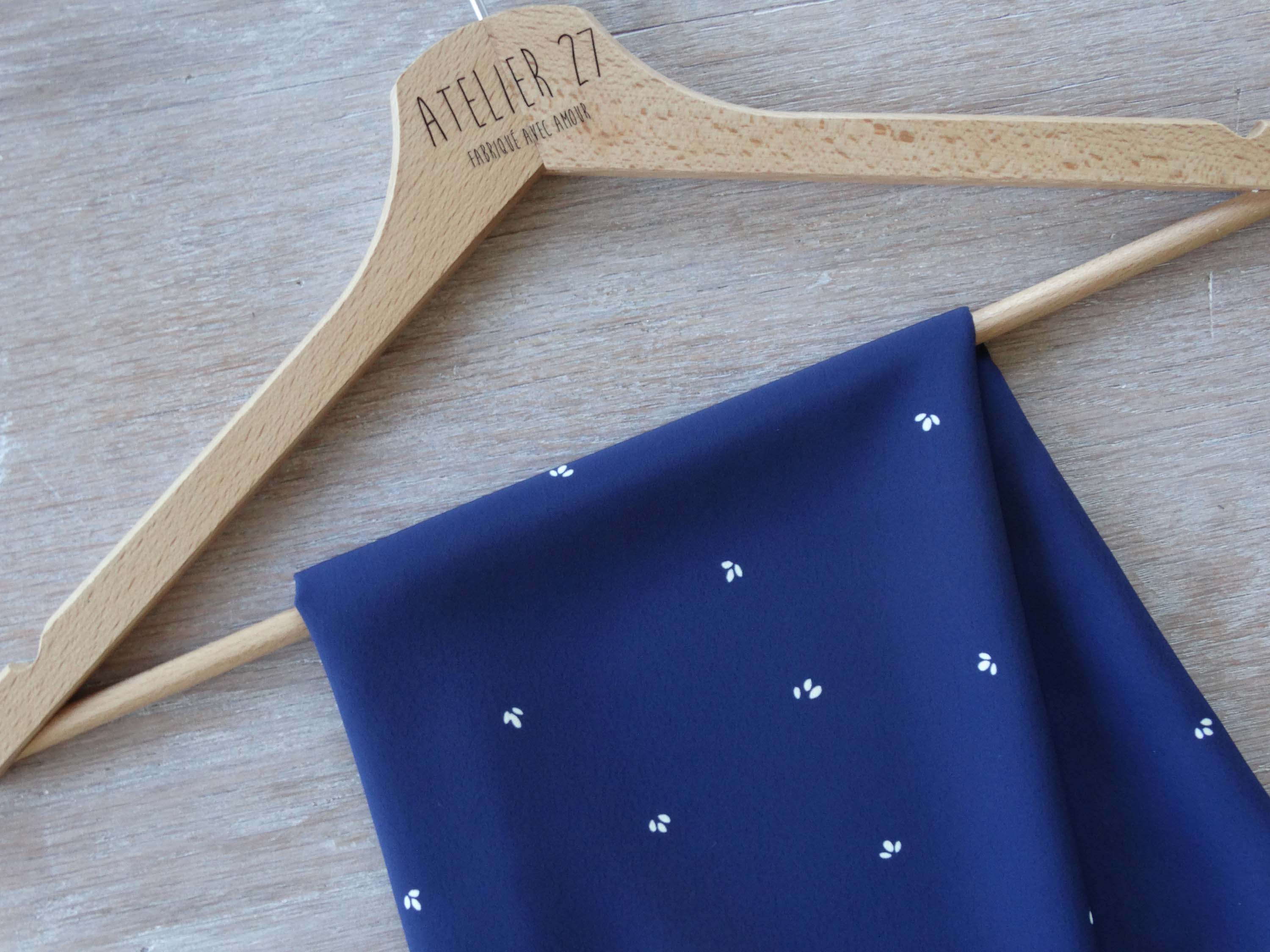 Crêpe marocain - Collab' Petites Choses x Atelier 27 - Imprimé Pétales Marine (Coupons)