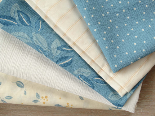 Tissu crêpe - Imprimé Sauge d'été - Bleu Horizon