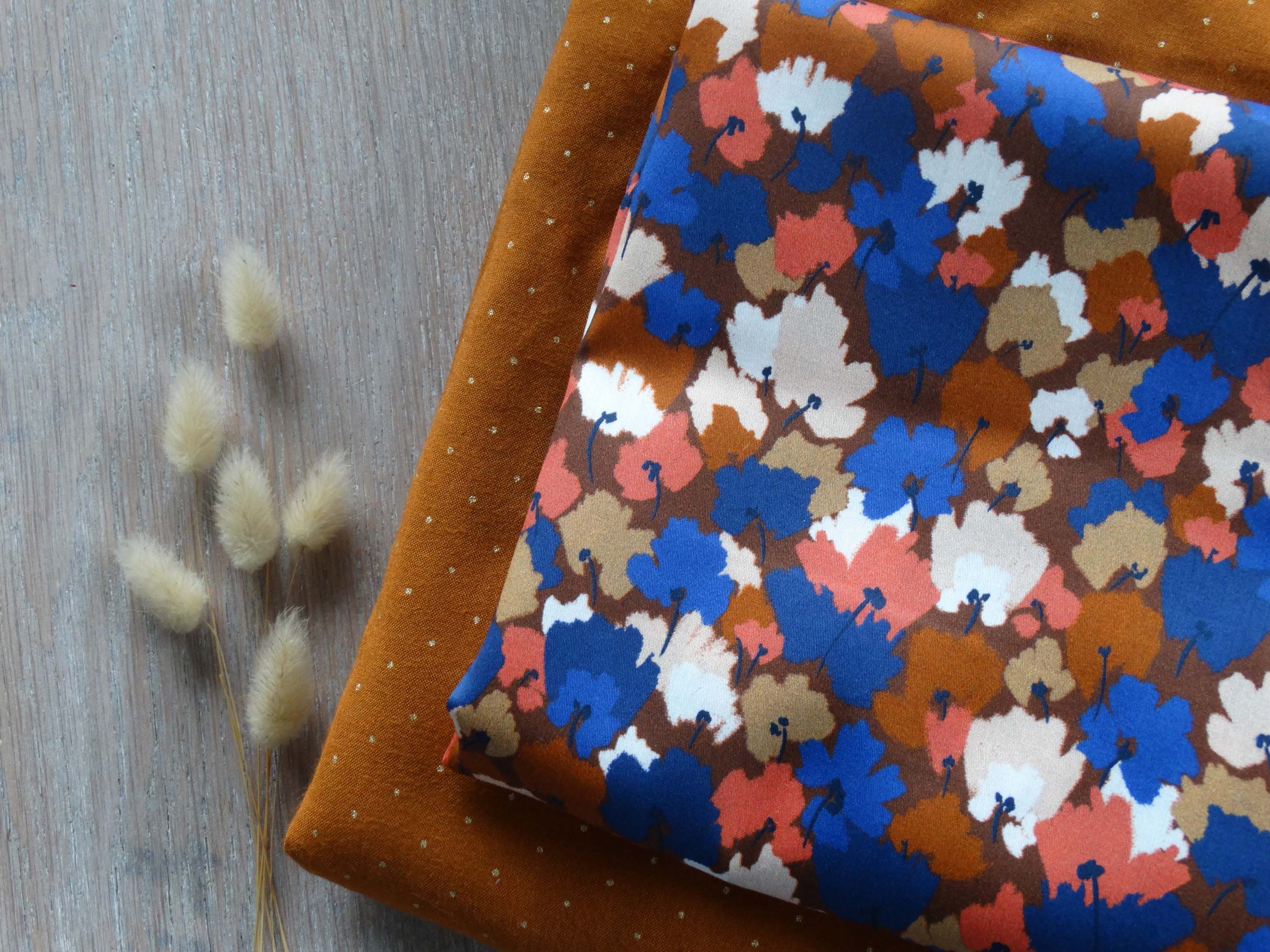 Satin de coton - Imprimé Charlotte - Choco, Caramel et Bleu (Coupons)