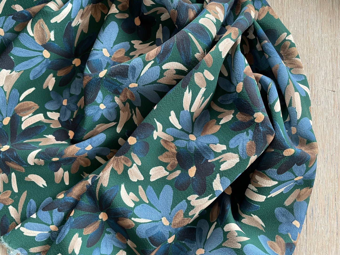 Crepe fabric - Colette print - Forest &amp; Navy