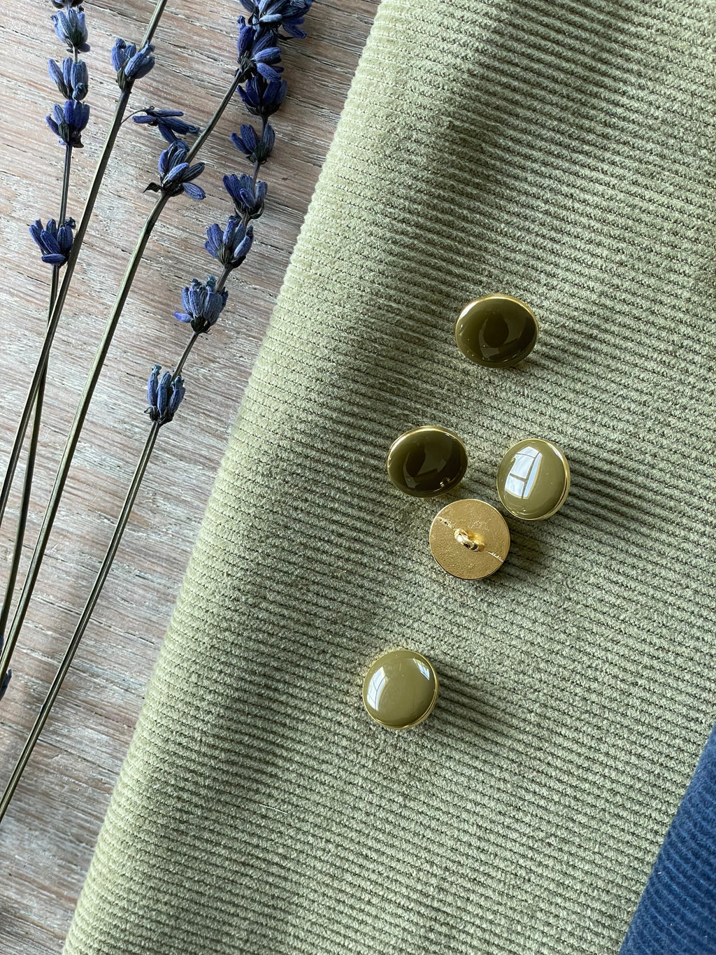 Bouton à coudre Maxi - Le 60's - Or & Kaki