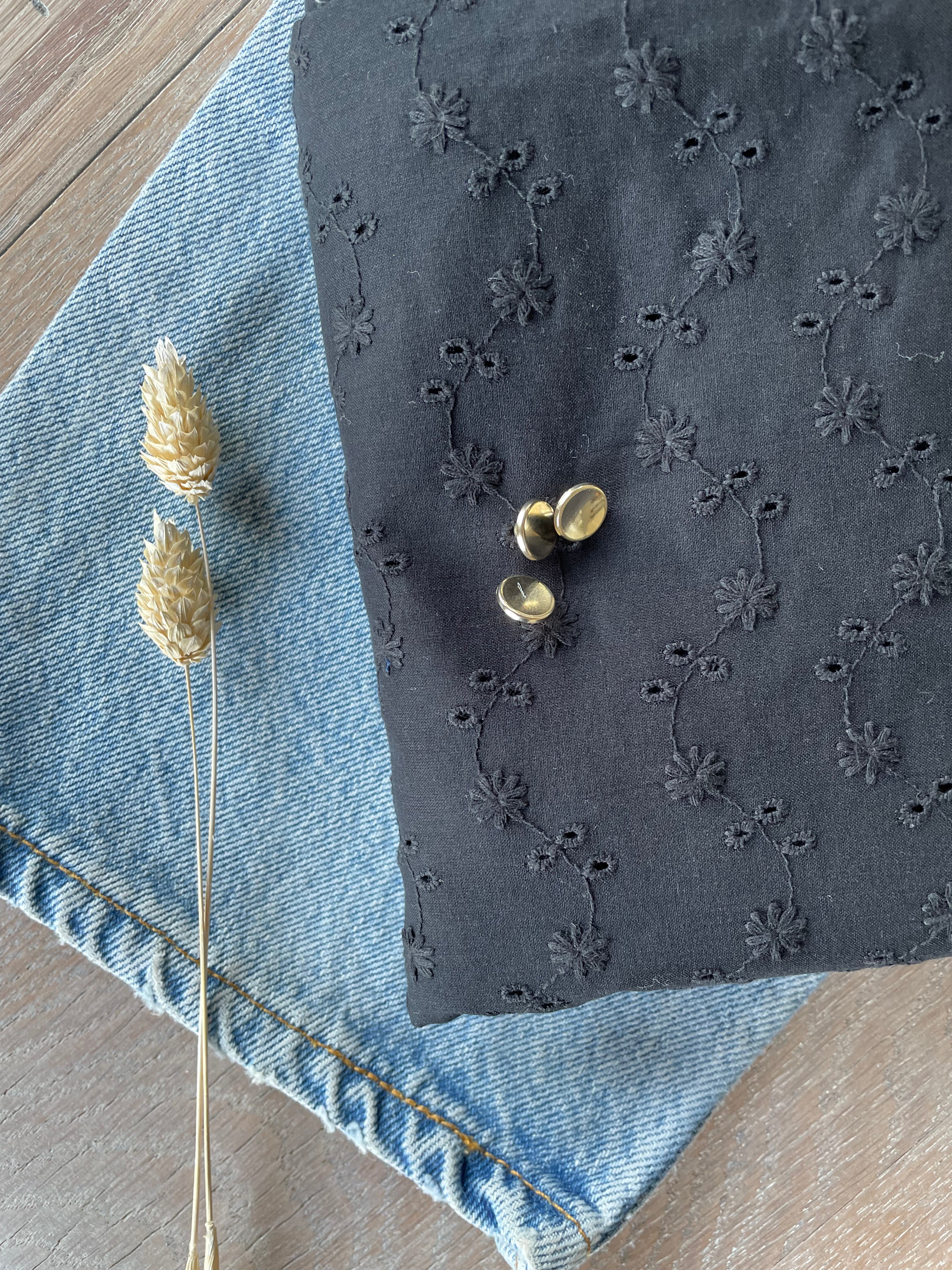 Broderie anglaise - Ajourée - Charbon
