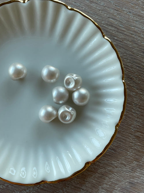 Sewing button - The pearl - White